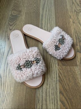 Tory Burch Aspen shearling slides in seashell pink size us 9